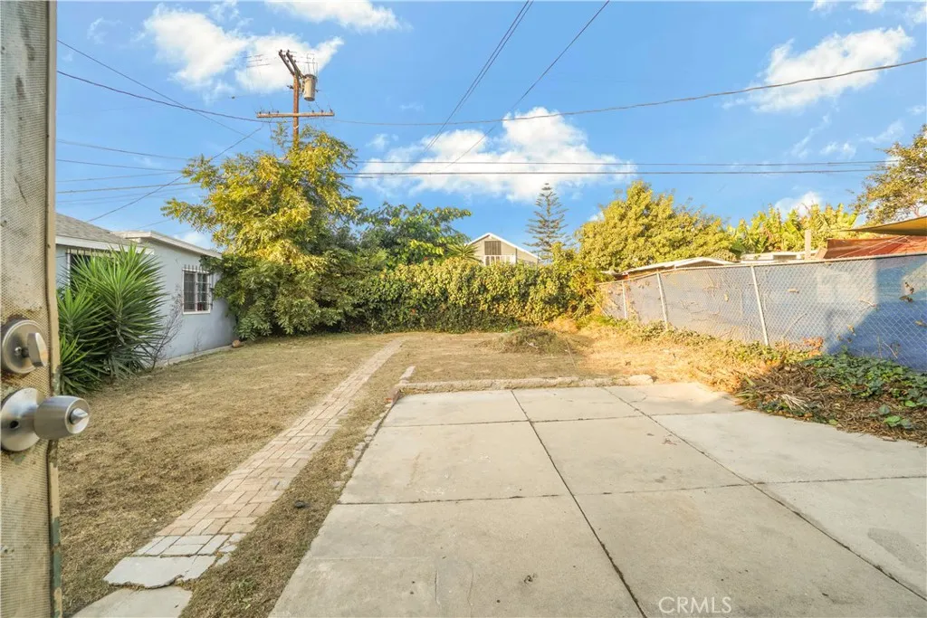 151 W 110th Street, Los Angeles, California 90061 home-pic-18