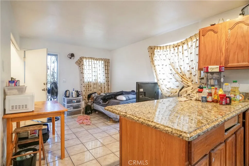 151 W 110th Street, Los Angeles, California 90061 home-pic-8