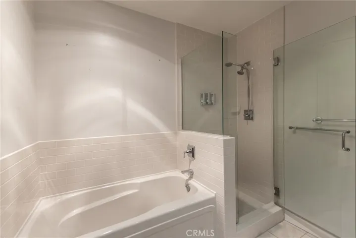 700 W Harbor Drive 104, San Diego, California 92101