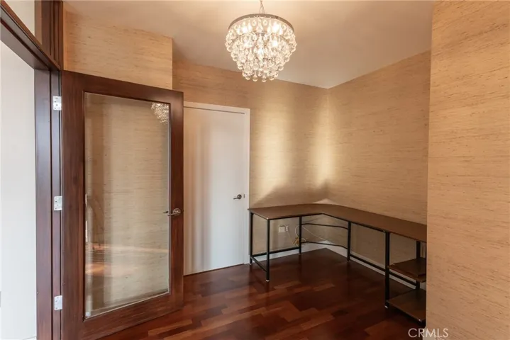 Den w/ glass walls