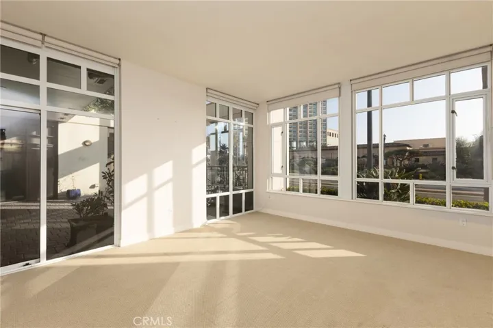 700 W Harbor Drive 104, San Diego, California 92101