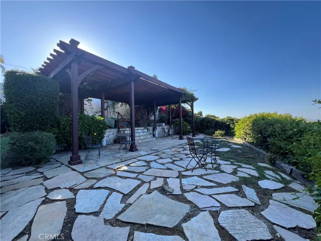 9 Stallion Road, Rancho Palos Verdes, California 90275