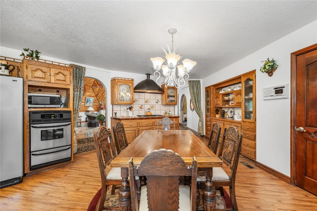 160 Yosemite Drive, Big Bear City, California 92314 home-pic-17