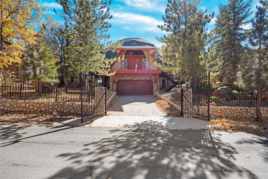 160 Yosemite Drive, Big Bear City, California 92314 home-pic-0