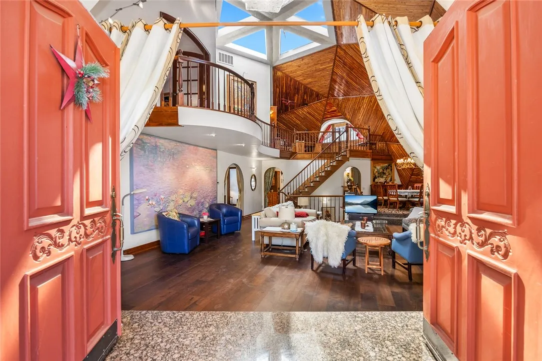 160 Yosemite Drive, Big Bear City, California 92314 home-pic-3