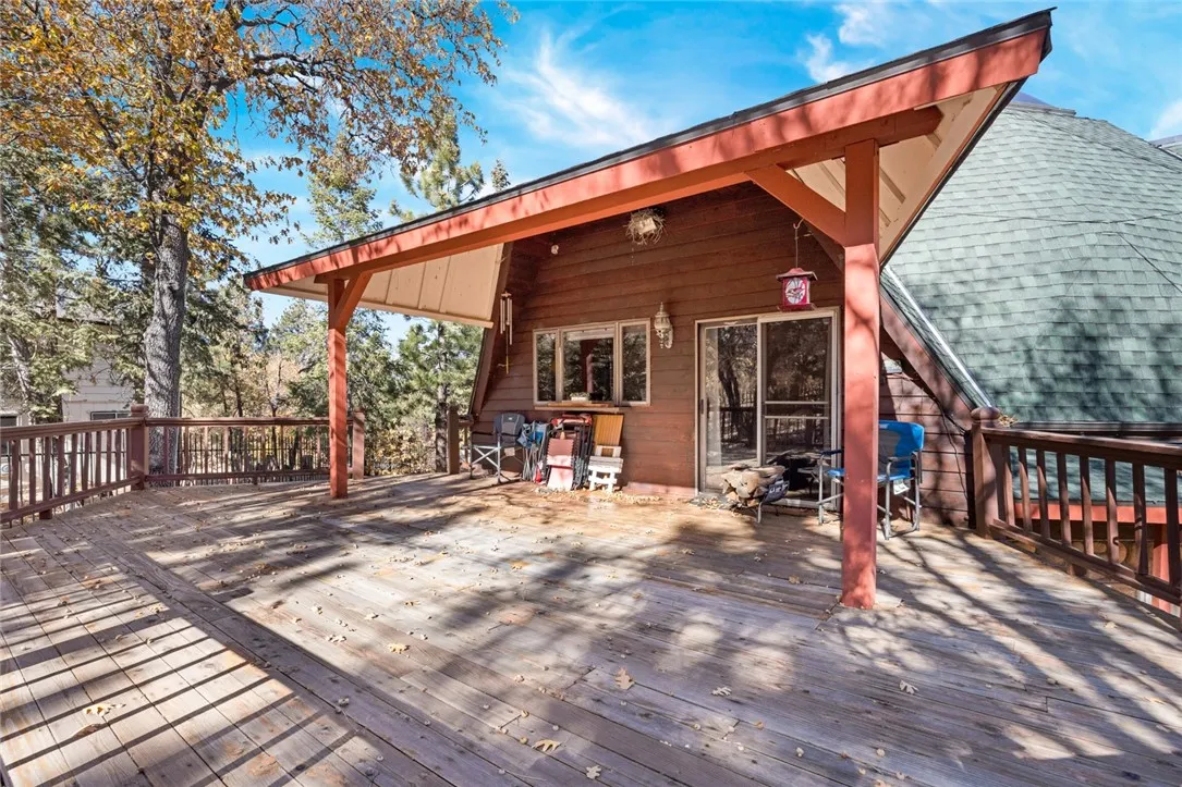 160 Yosemite Drive, Big Bear City, California 92314 home-pic-33