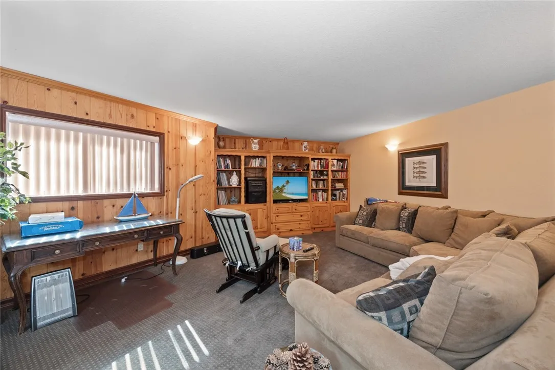 160 Yosemite Drive, Big Bear City, California 92314 home-pic-23