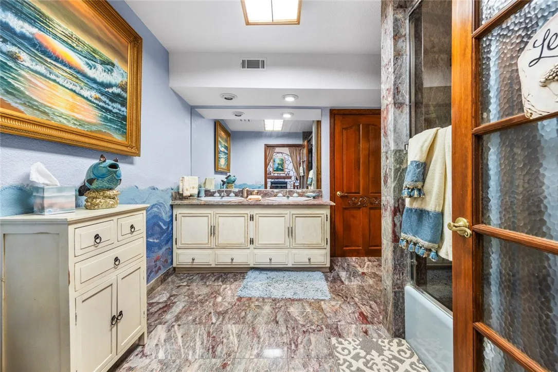 160 Yosemite Drive, Big Bear City, California 92314 home-pic-12
