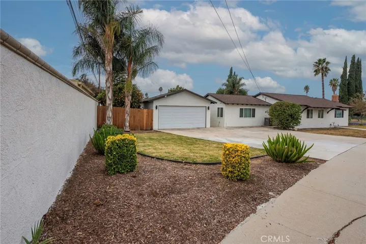 4706 Wildwood Way, Riverside, California 92503