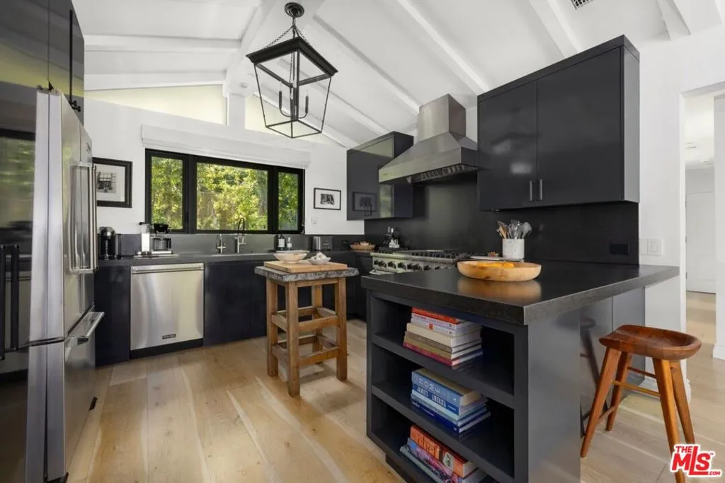 1853 Franklin Canyon Drive, Beverly Hills, California 90210 home-pic-6