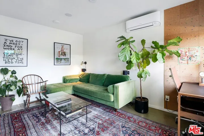 5536 Tuxedo Terrace, Los Angeles, California 90068