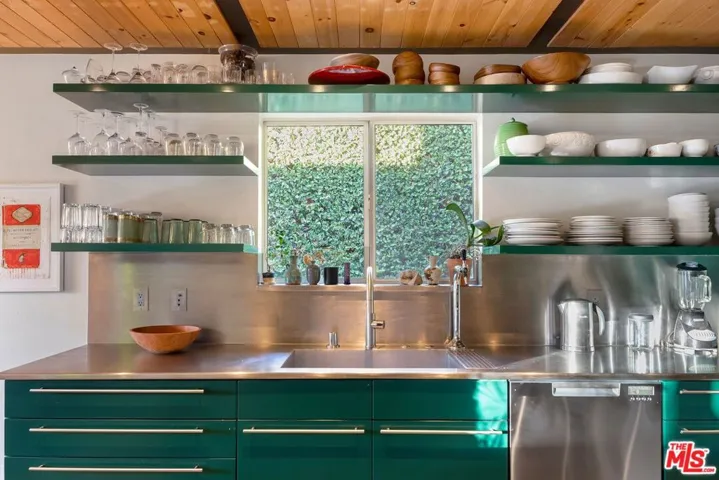 5536 Tuxedo Terrace, Los Angeles, California 90068