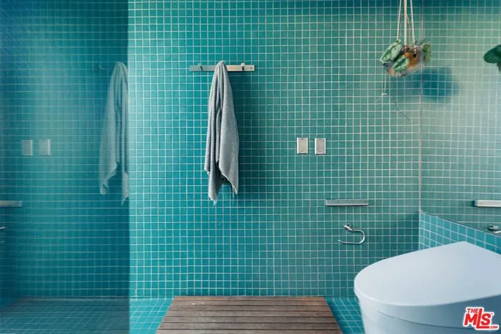 5536 Tuxedo Terrace, Los Angeles, California 90068