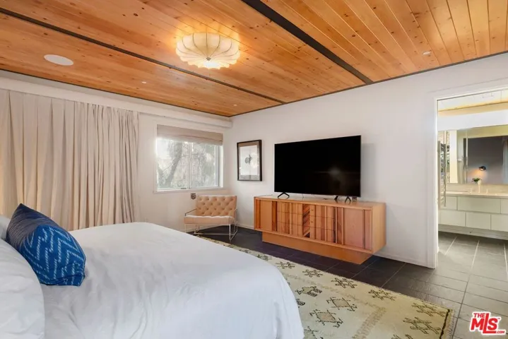 5536 Tuxedo Terrace, Los Angeles, California 90068