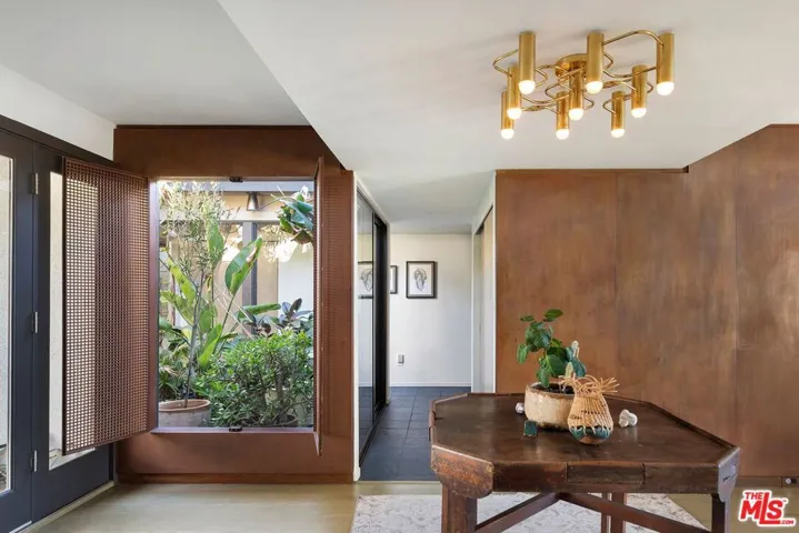 5536 Tuxedo Terrace, Los Angeles, California 90068