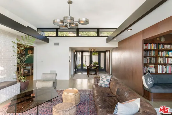 5536 Tuxedo Terrace, Los Angeles, California 90068