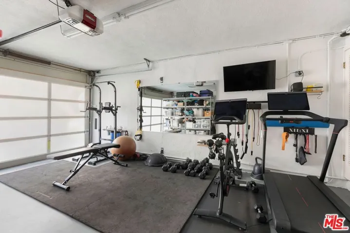 5536 Tuxedo Terrace, Los Angeles, California 90068