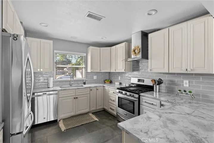 593 Majestic Drive, Santa Maria, California 93455