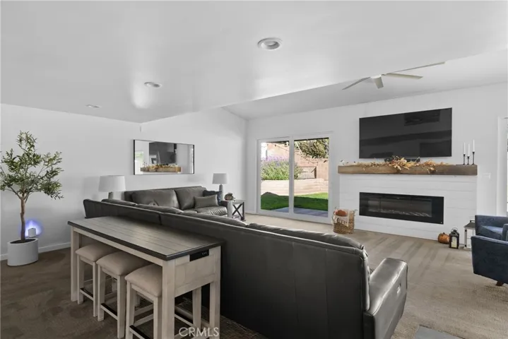 593 Majestic Drive, Santa Maria, California 93455