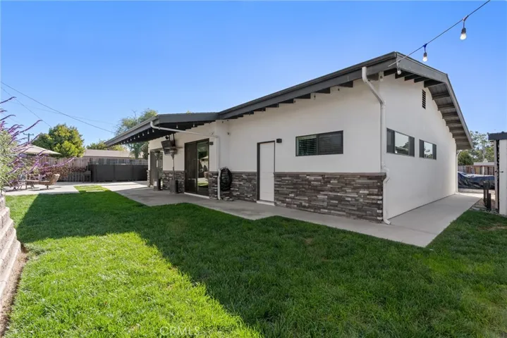 593 Majestic Drive, Santa Maria, California 93455