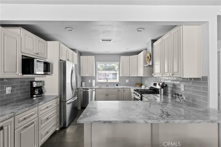 593 Majestic Drive, Santa Maria, California 93455