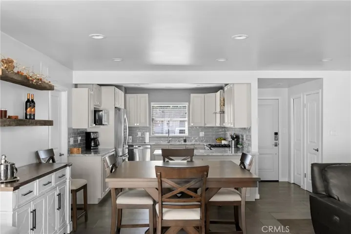 593 Majestic Drive, Santa Maria, California 93455