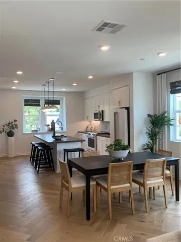 3663 Elm Avenue, Long Beach, California 90807