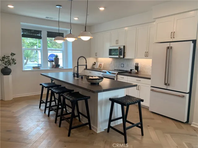 3663 Elm Avenue, Long Beach, California 90807