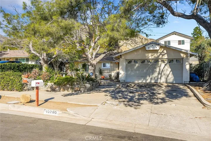 13700 Marchant Avenue, Sylmar, California 91342