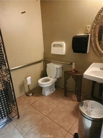 241 E Base Line Road A, Rialto, California 92376