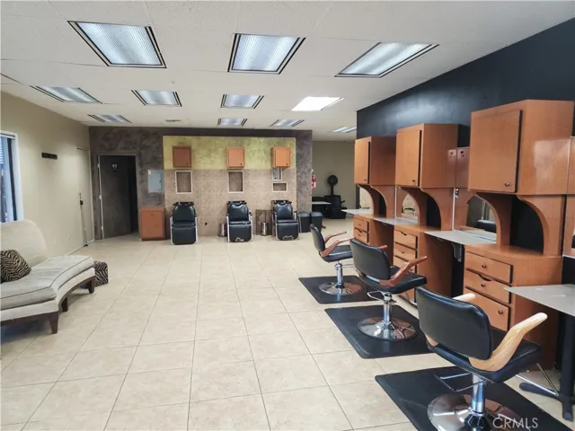 241 E Base Line Road A, Rialto, California 92376