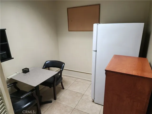 241 E Base Line Road A, Rialto, California 92376