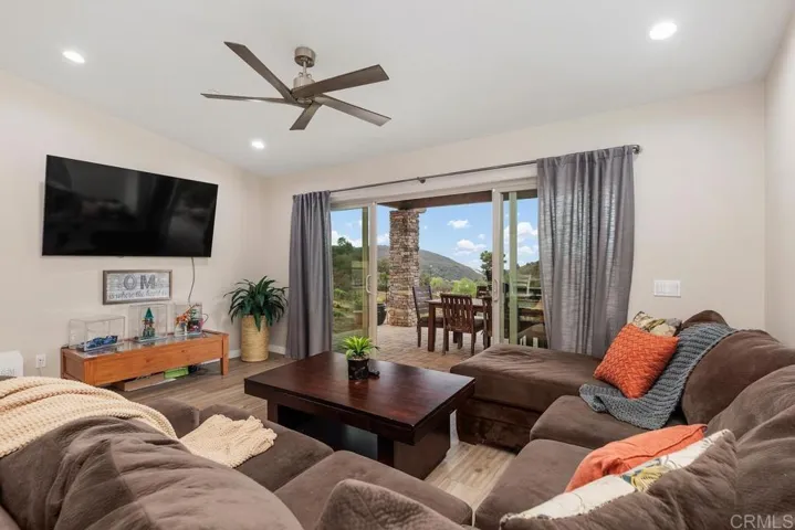 19742 44 Mt Israel Place, Escondido, California 92029