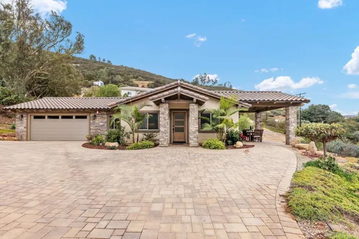 19742 44 Mt Israel Place, Escondido, California 92029