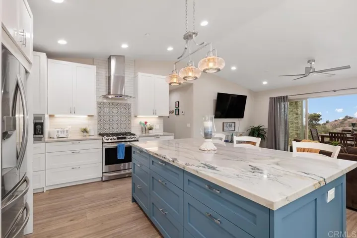 19742 44 Mt Israel Place, Escondido, California 92029
