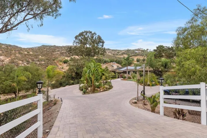 19742 44 Mt Israel Place, Escondido, California 92029