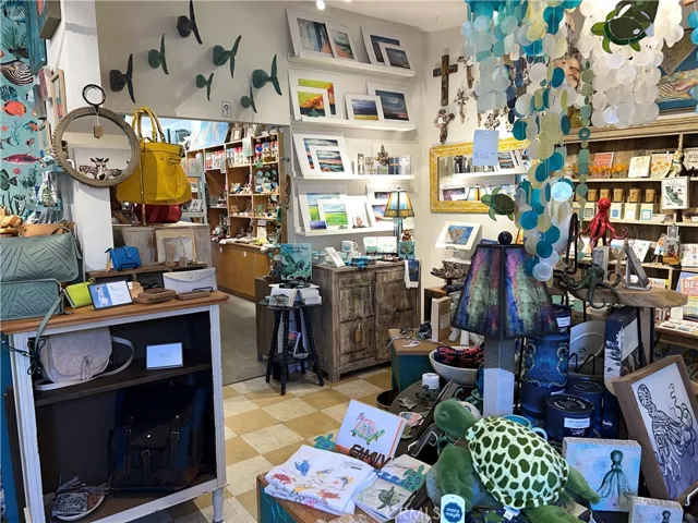 727 Main Street, Cambria, California 93428