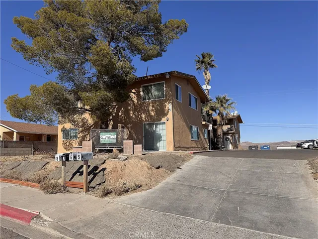 315 W Grace Street, Barstow, California 92311