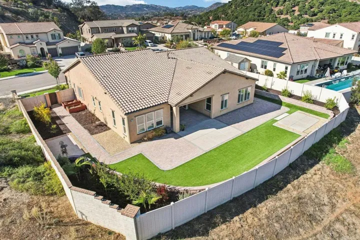 1501 Vista Verde Dr., Escondido, California 92026