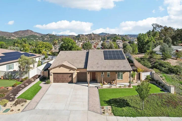 1501 Vista Verde Dr., Escondido, California 92026