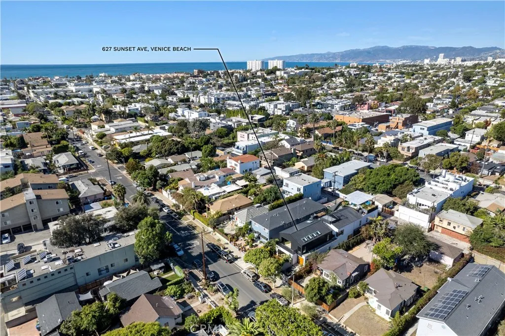 627 Sunset Avenue, Venice, California 90291 home-pic-39