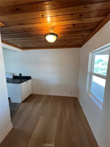 21621 Pine Ridge Avenue, Apple Valley, California 92307