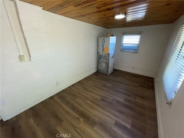 21621 Pine Ridge Avenue, Apple Valley, California 92307