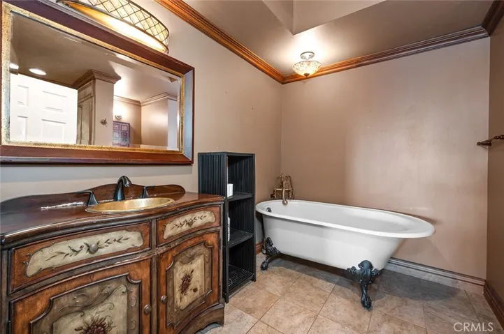 Main Level Primary Bath