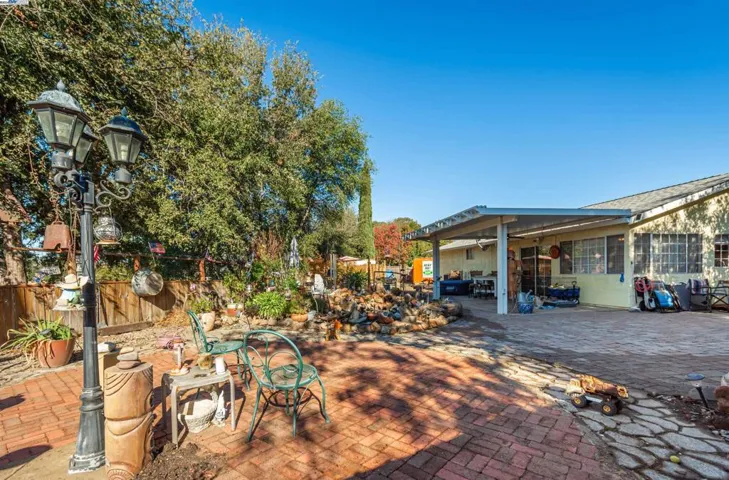 6300 Ironbark Ct, Citrus Heights, California 95621