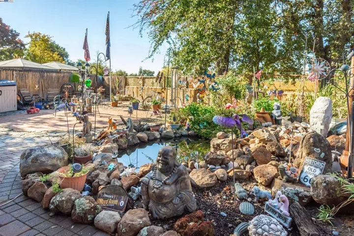 6300 Ironbark Ct, Citrus Heights, California 95621