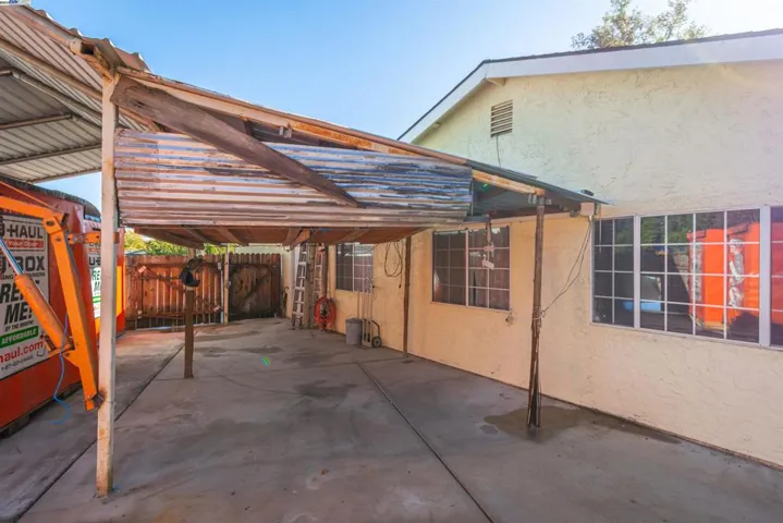 6300 Ironbark Ct, Citrus Heights, California 95621