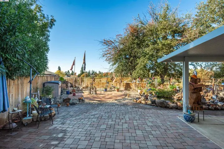 6300 Ironbark Ct, Citrus Heights, California 95621