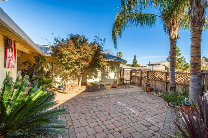 6300 Ironbark Ct, Citrus Heights, California 95621