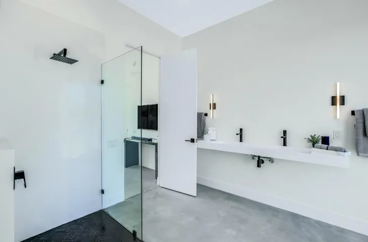 South Primary Ensuite